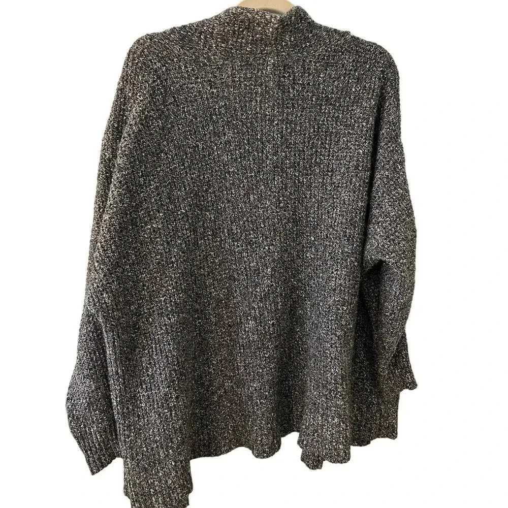 American Eagle Open Front Cardigan Sweater Size XS/Small Gray White Pockets Cozy - Picture 2 of 7